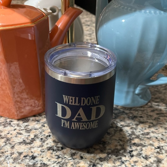 New In Box Well Done Dad I’m Awesome Wine Mug - Picture 4 of 5